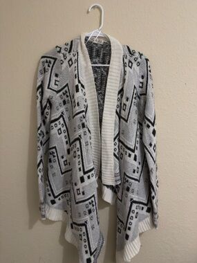 Open-Front Black and White Geometric Knit Sweater Cardigan